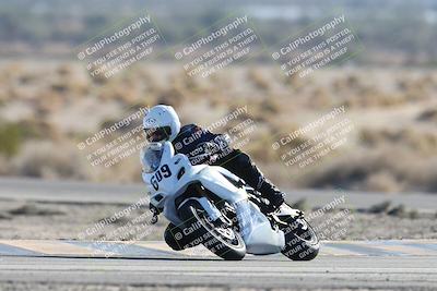 media/Dec-07-2025-CVMA (Sun) [[3e7d2de5dc]]/Race 12- Formula 40 MW and LW/